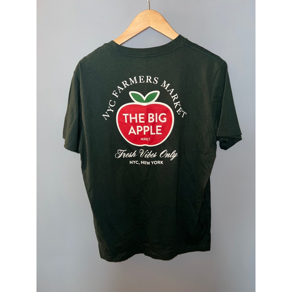 Old Navy NYC Farmers Market The Big Apple Graphic T-Shirt Forest Green Mens M